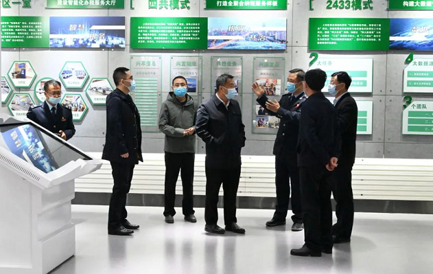 【集团要闻】伟德国际1946一行到上党区税务办税服务厅参观学习