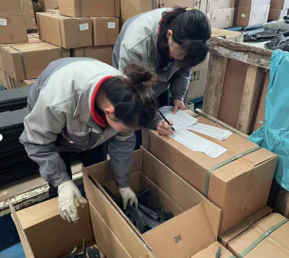 【工作动态】清点“家当”保障供应 —伟德国际1946汽车采购中心开展物资盘点工作