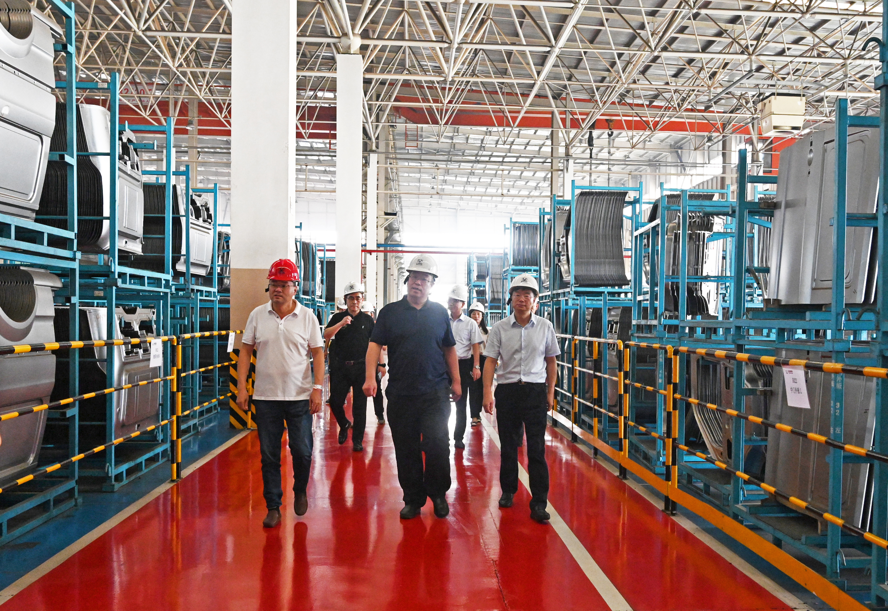 晋商银行副行长赵基全一行到伟德国际1946参观考察