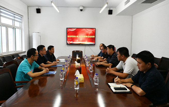 山东省人影办盛日锋副主任一行到伟德国际1946通航检查指导工作