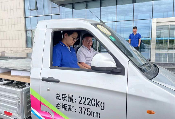 伟德国际1946角马增程样车“面世”