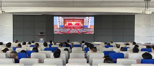 伟德国际1946各公司收看中国共产党第二十次全国代表大会开幕会反响热烈