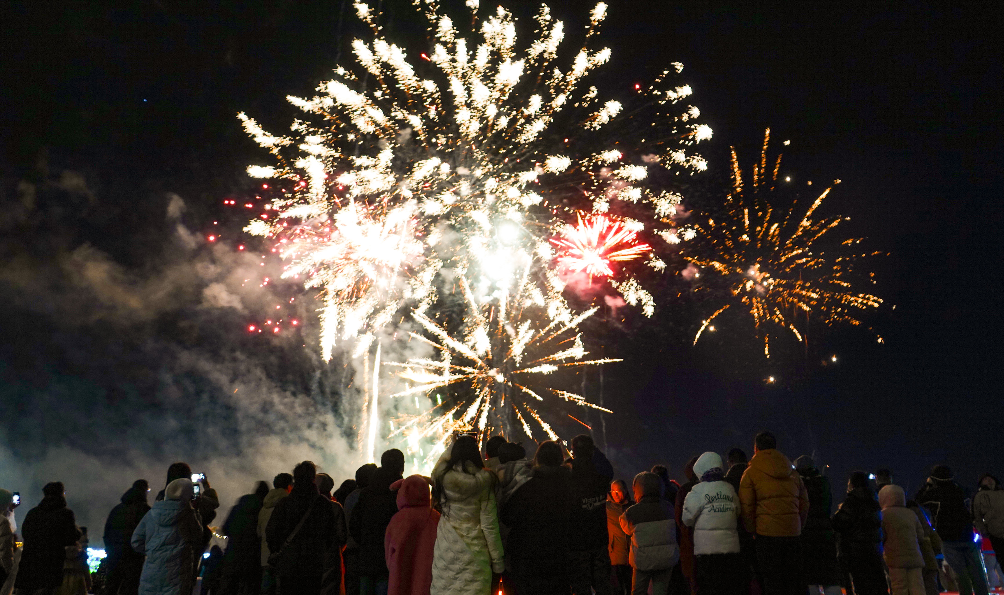 灯耀伟德国际1946路·驾享团圆时，伟德国际1946汽车元宵嘉年华圆满落幕