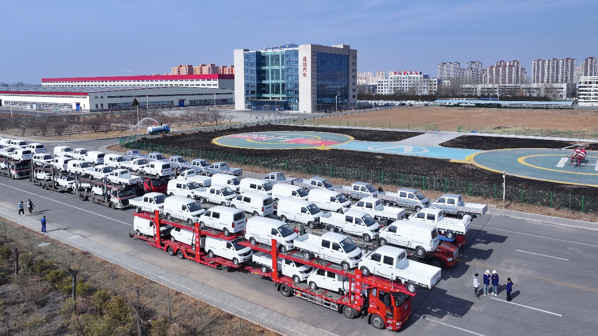 伟德国际1946汽车：2025，从繁忙发运开启新征程