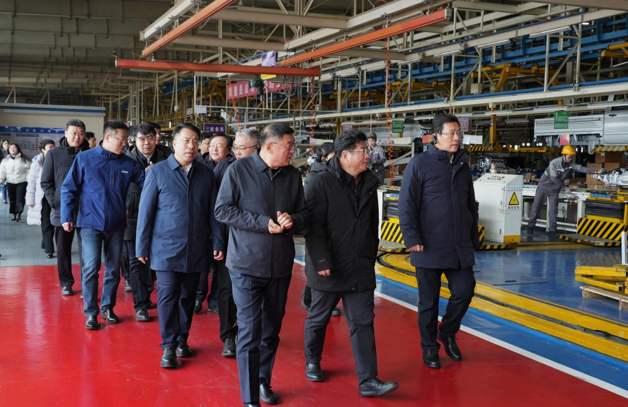 邯郸市党政代表团莅临伟德国际1946汽车科技集团参观调研